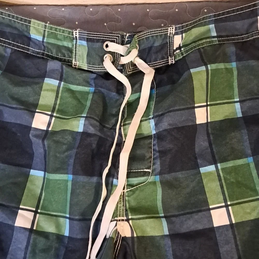 GAP Men's Green Plaid Swim Shorts size XL